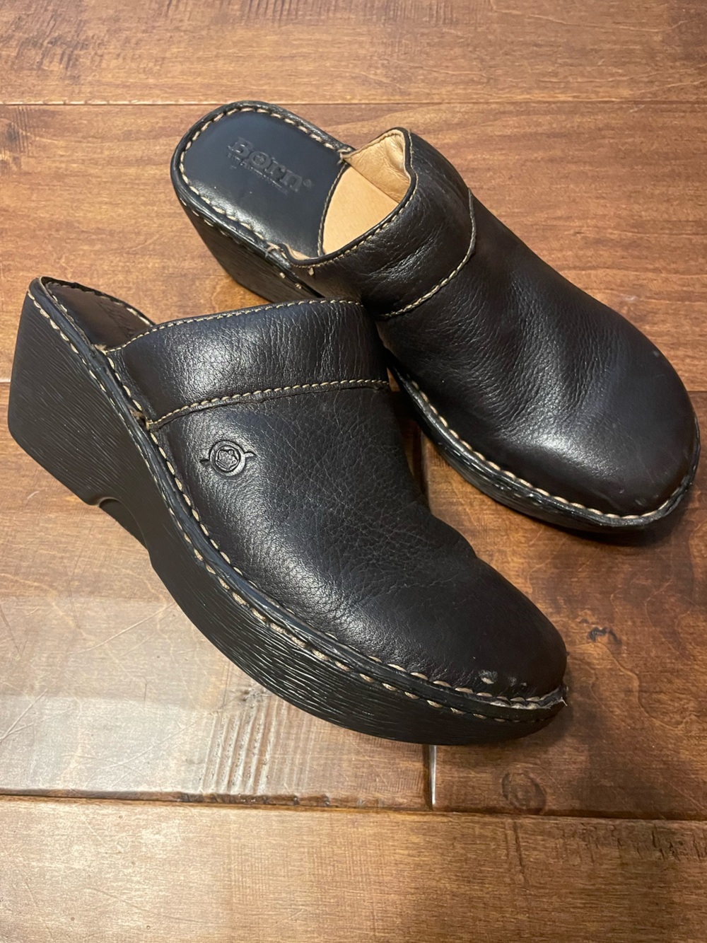 Born leather clogs slip on shoes size 8